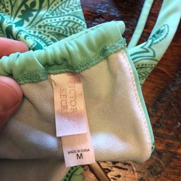 Victoria’s Secret green pattern string bikini sz M - Picture 6 of 8